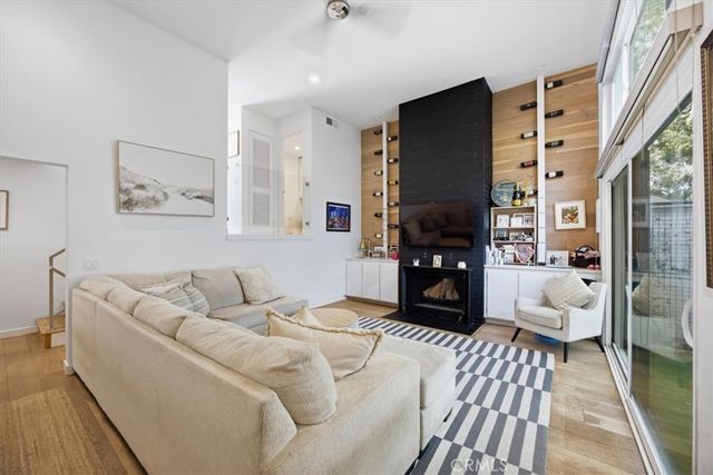 1915 Rockefeller Ln #E, Redondo Beach, CA 90278