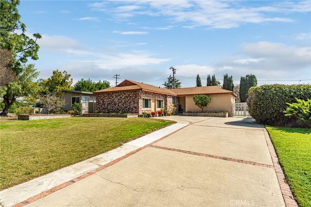 1160 N  Towne Ave, Claremont, CA 91711