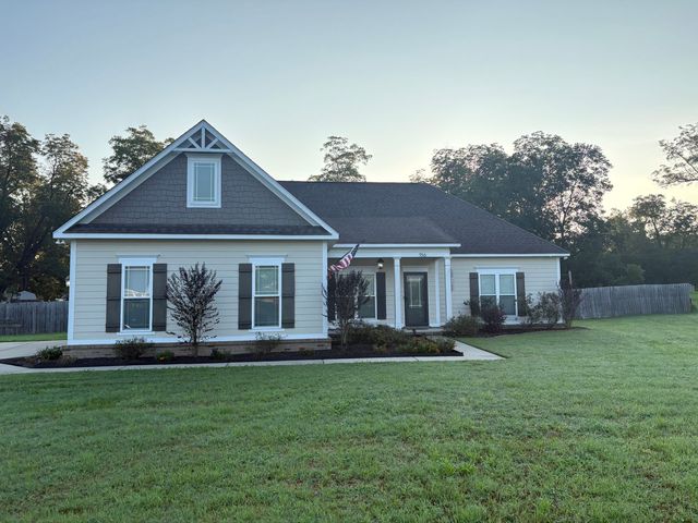 156 Stags Leap Dr, Leesburg, GA 31763