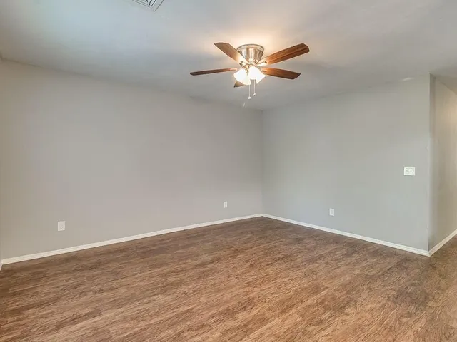 Address Not Disclosed, Del City, OK 73115