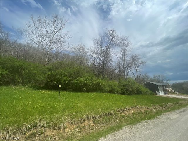 3940 N  Wedgewood Dr, McConnelsville, OH 43756
