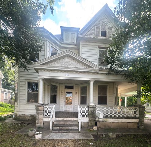 566 S  Odell Ave, Marshall, MO 65340