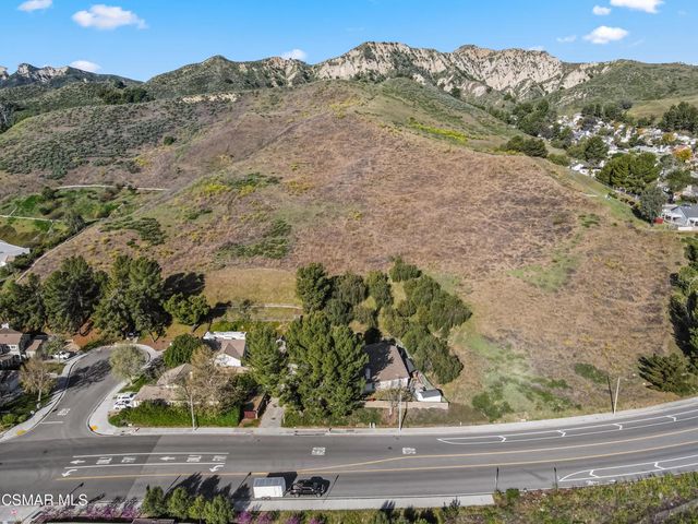 31833 The Old Rd, Castaic, CA 91384