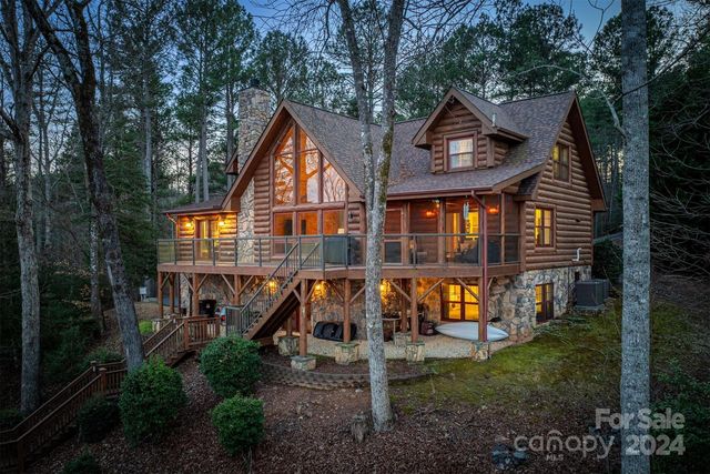 100 Pier Point Dr, Connelly Springs, NC 28612