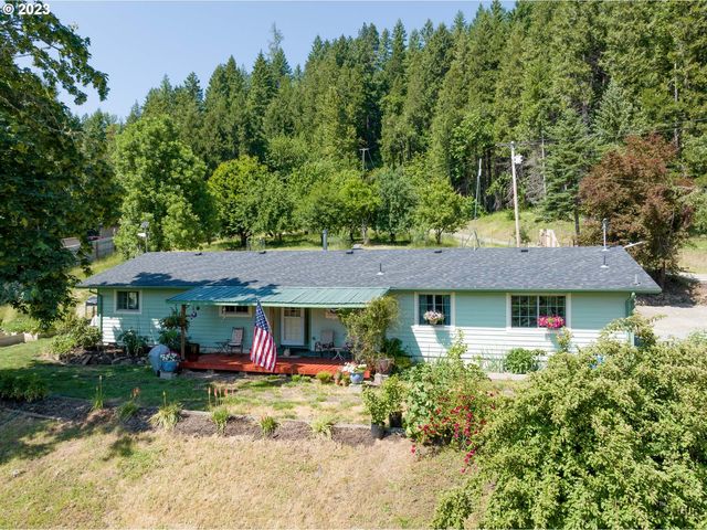 77080 Circling Hawk Ln, Cottage Grove, OR 97424