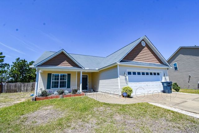 2632 Indian Wells Ct, Hope Mills, NC 28348
