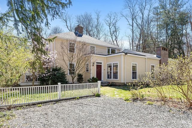8 Upland Field Rd, Lincoln, MA 01773