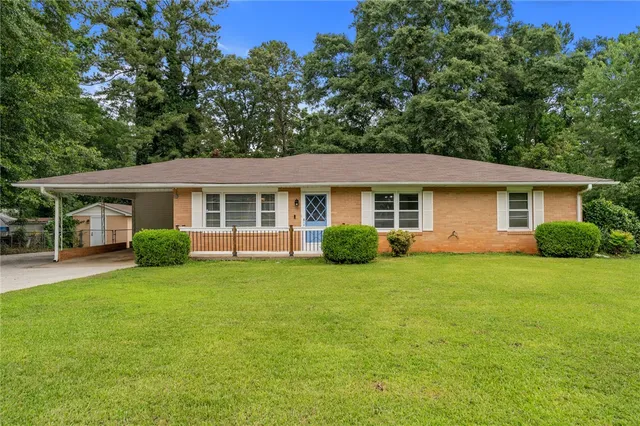 12 Dendy St, Pelzer, SC 29669