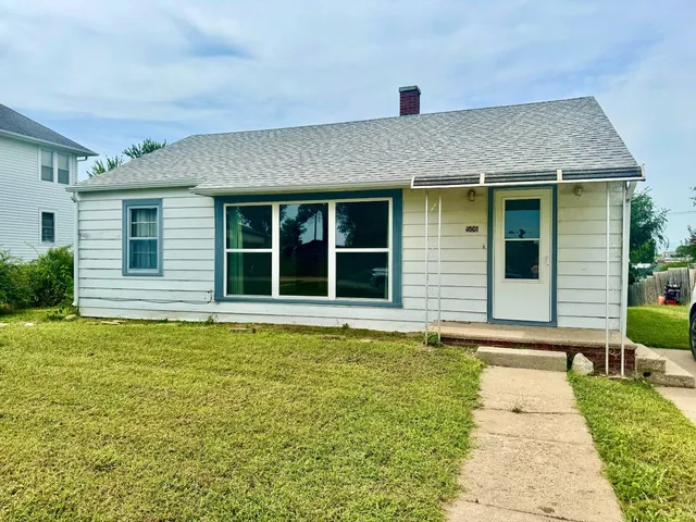 506 Oak St, Laurel, NE 68745