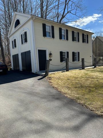 24 Tut Hl, Gardiner, ME 04345