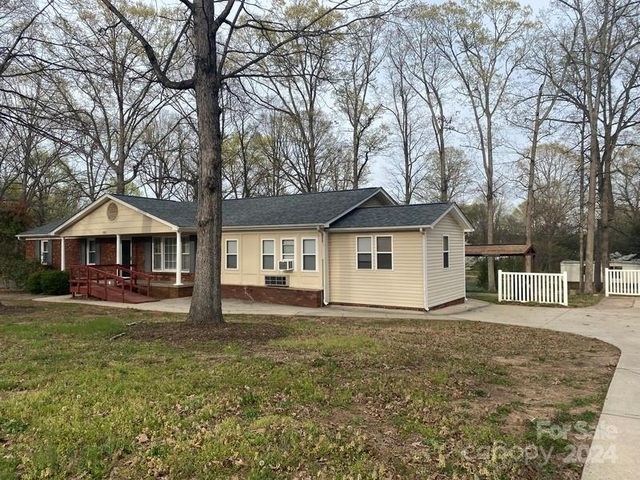 181 Spring Garden Ave, Kannapolis, NC 28081