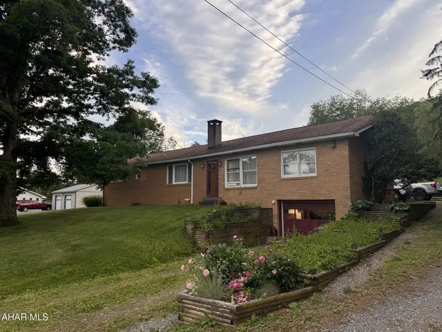 1362 Wilmore Rd, Ebensburg, PA 15931
