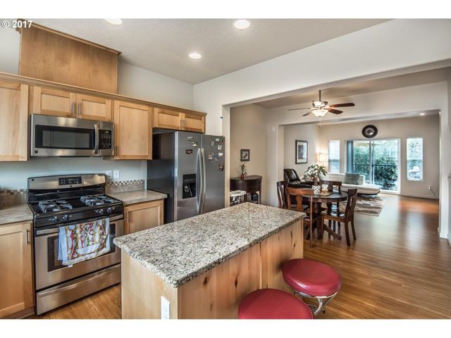 10539 NE Cedar Falls Loop, Hillsboro, OR 97006
