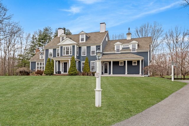 2 Franklin Rodgers Rd, Hingham, MA 02043
