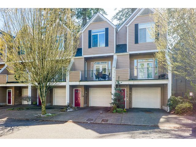 14724 NE Couch St, Portland, OR 97230