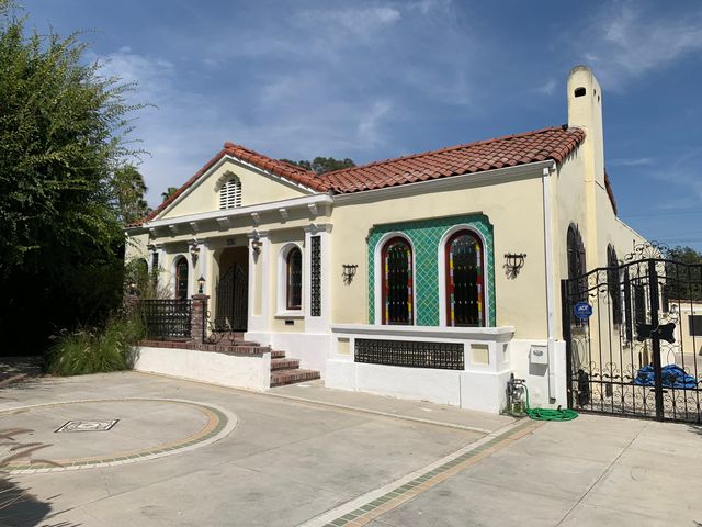 936 S  Highland Ave, Los Angeles, CA 90036