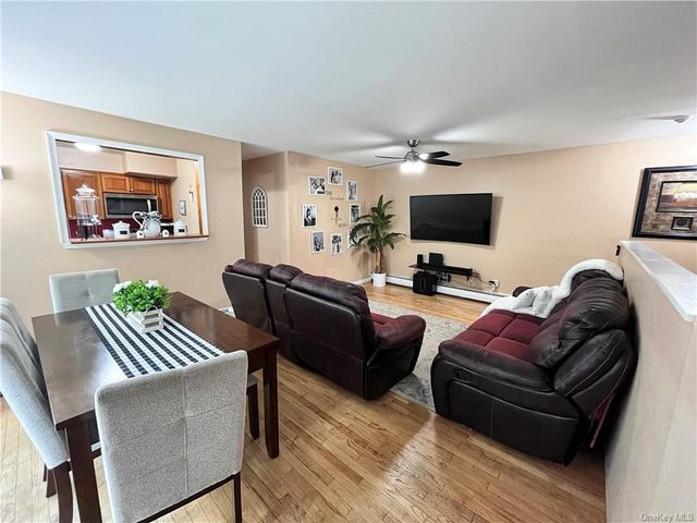 214 W Sneden Place W UNIT 214, Spring Valley, NY 10977
