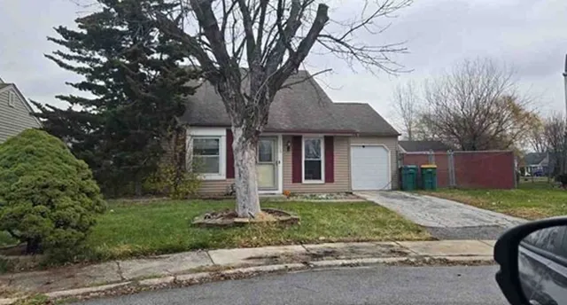 6015 Polk Ct, Merrillville, IN 46410