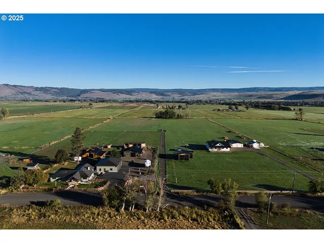 75340 Upper Diamond Ln, Wallowa, OR 97885