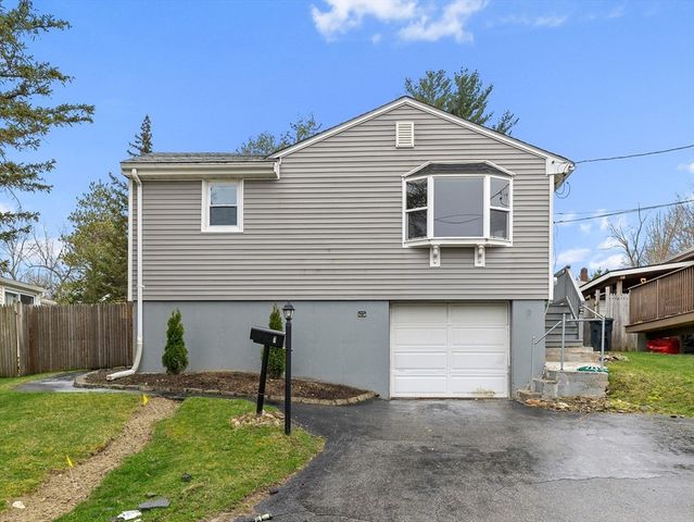1 Balmoral St, Worcester, MA 01602