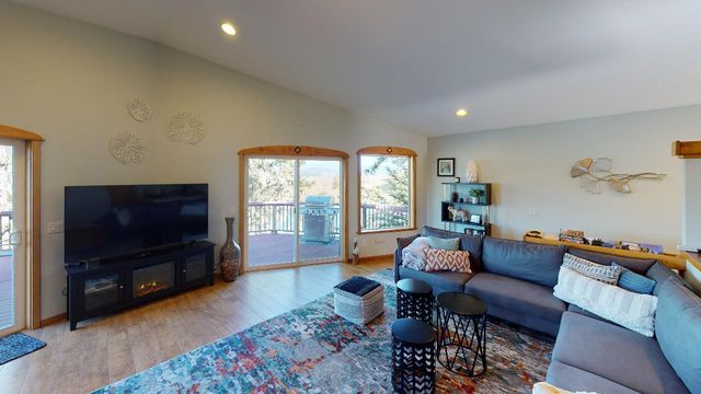 Gold Beach Apartments For Rent