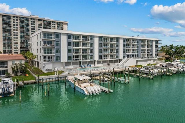 415 Island Way #311, Clearwater, FL 33767