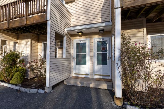 8 Rose Lane APT 18-9, Danbury, CT 06811