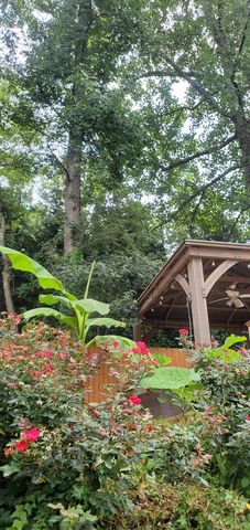 2210 Eagle Nest Blf, Lawrenceville, GA 30044