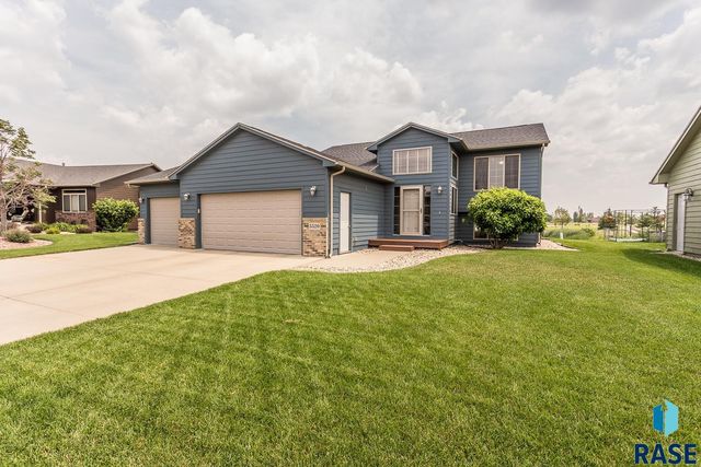 5520 S  Kerry Ave, Sioux Falls, SD 57106