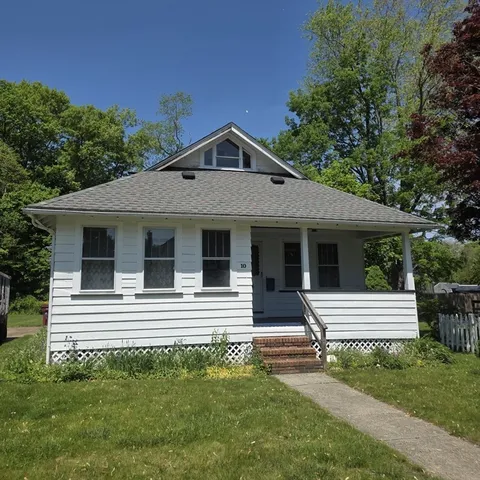 10 Rice St, Middleboro, MA 02346