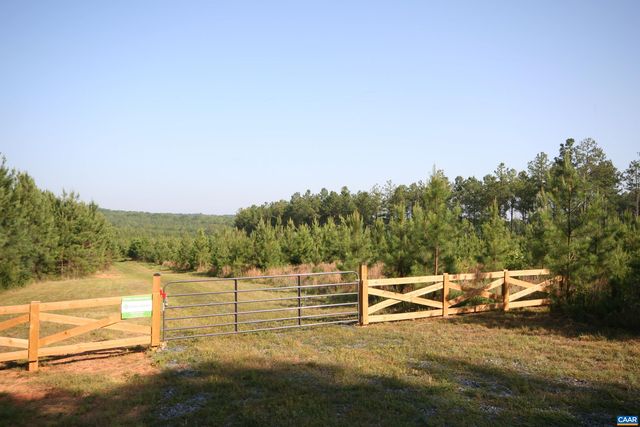 Ridge Rd, Arvonia, VA 23004