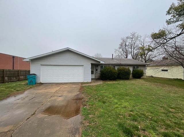 1709 S  Sieger Dr, Springfield, MO 65804