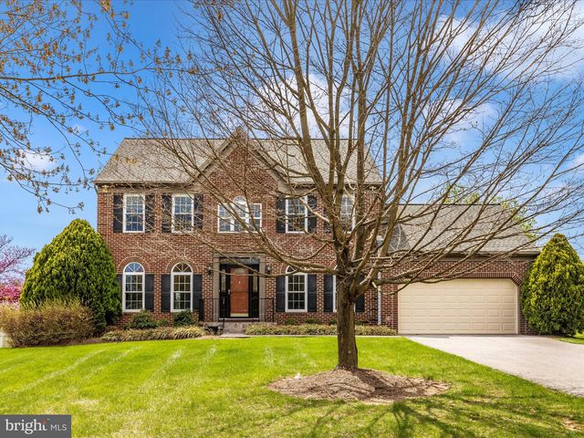 111 Troon Cir, Mount Airy, MD 21771