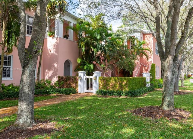 572 Loretto Ave #6, Coral Gables, FL 33146