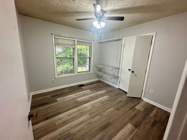 617 E  Raynor Dr, Fayetteville, NC 28311