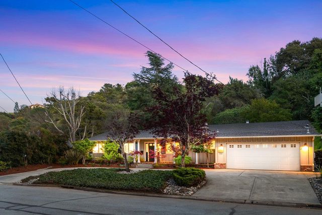 839 Laurelwood Dr, San Mateo, CA 94403