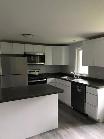 402 W  Arrowhead Rd #1, Duluth, MN 55803