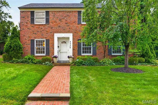 8036 Orlando Dr, Saint Louis, MO 63105