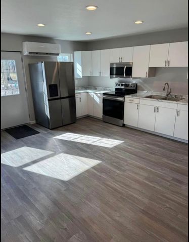 998 W  Marshall Ave #8, Linton, IN 47441
