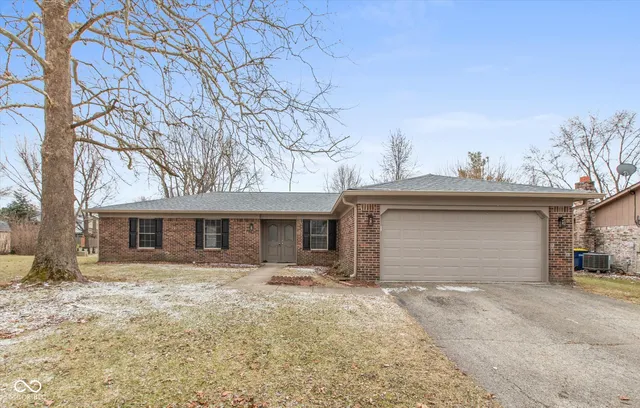707 Daffon Dr, Indianapolis, IN 46227