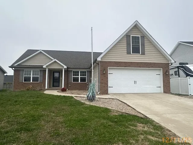 4124 Eagle Watch Dr, Evansville, IN 47725