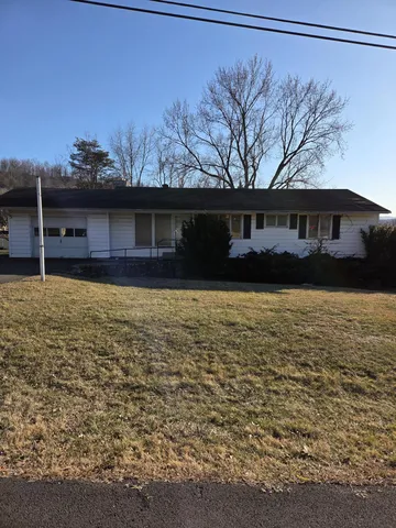 411 E  Fairlawn Dr, Covington, VA 24426