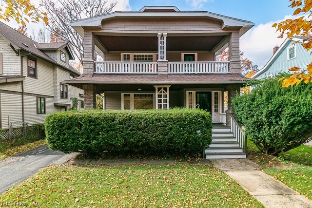 2562 Queenston Rd, Cleveland Heights, OH 44118