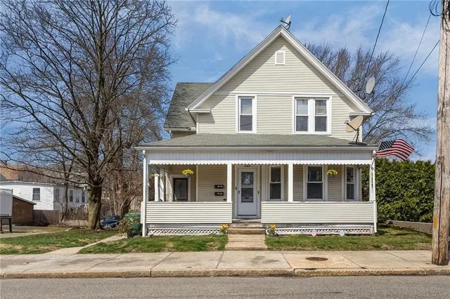 429 Winter St, Woonsocket, RI 02895