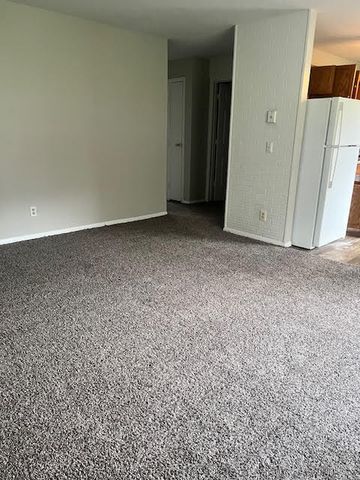 2 Estate Dr, Amelia, OH 45102