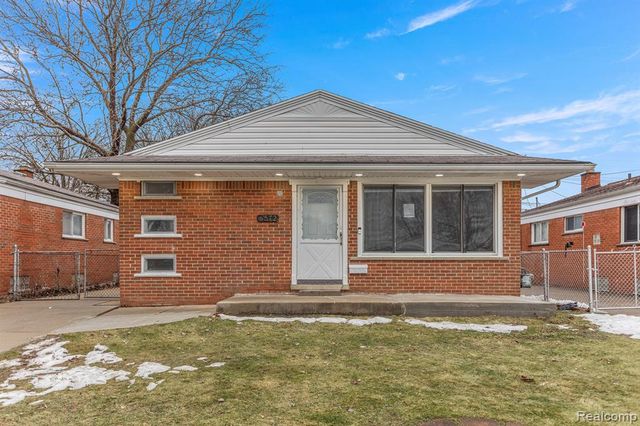 6572 Colonial St, Dearborn Heights, MI 48127