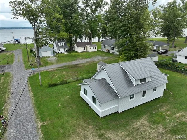9162 Arthur Jenkins Rd, Canastota, NY 13032