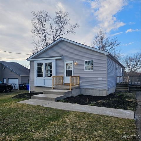 111 Grove St, Angola, NY 14006
