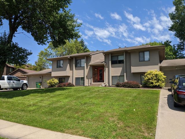 2045 Holiday Rd #3, Coralville, IA 52241