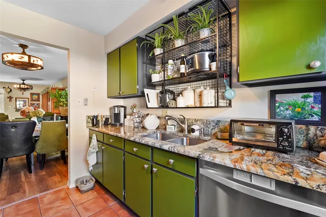 1300 Iris St #101, Los Alamos, NM 87544